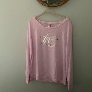 ❗️Bundle 2 items for discounted shipping! ❗️Victoria’s Secret top
